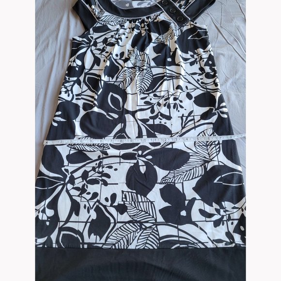 NWOT BCBGMaxAzria Black/White Floral Dress - Picture 6 of 9